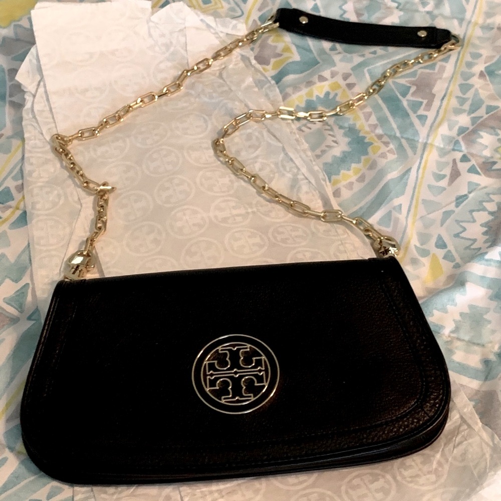 Tory Burch Logo Clutch